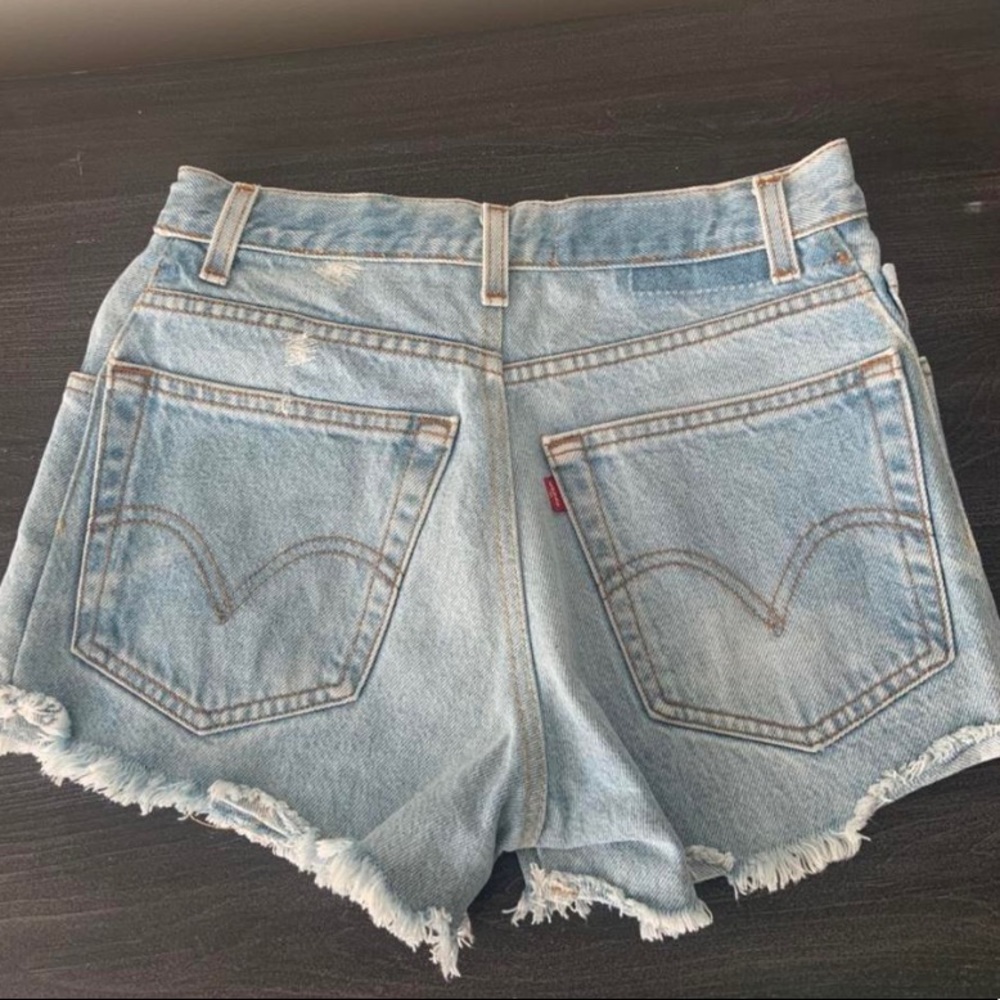 VINTAGE LEVI SHORTS